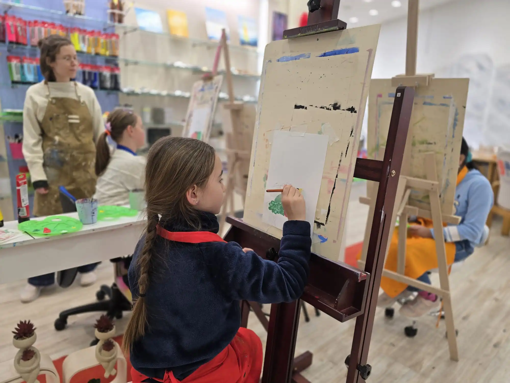 Kreatives Malen für Kinder im 9 Arts Atelier